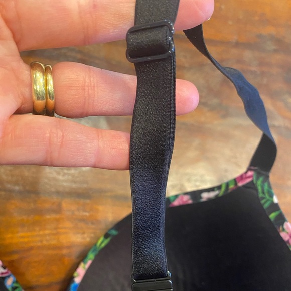 Victoria’s Secret So Obsessed Smooth Wireless Push-Up Bra Size 36DD - Picture 10 of 12